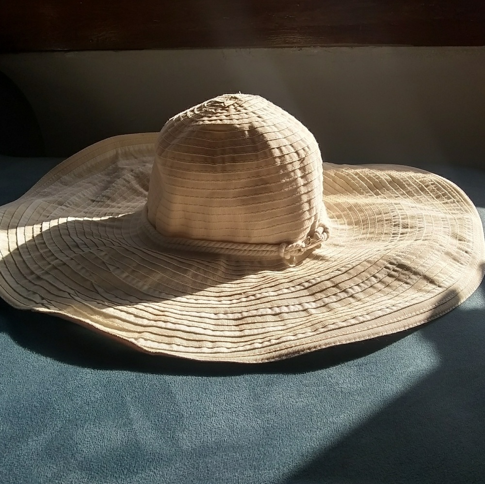 Calvin Klein Sun Hat 👒☀️